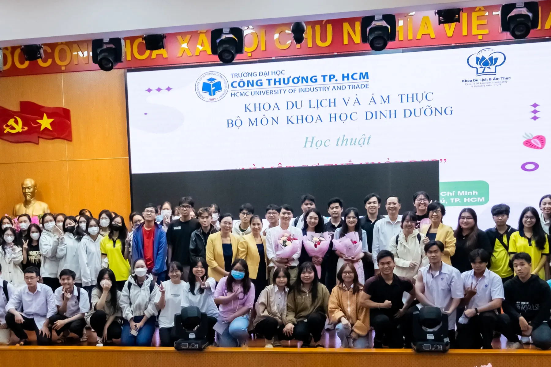 Chương trình học thuật tại Đại học Công Thương TP.HCM